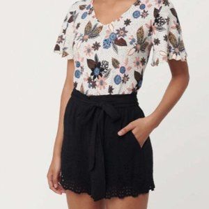 Loft size Large Casual Linen Eyelet Black Tie Shorts